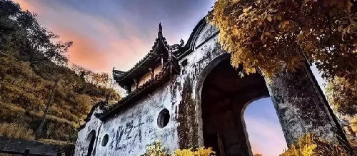 中央13部委：建設(shè)用地可配套5% 四荒地成康養(yǎng)、鄉(xiāng)村旅游首選
