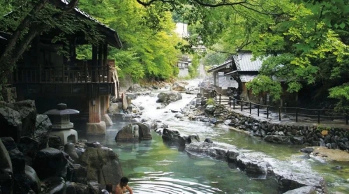 中共中央、國務(wù)院放開準(zhǔn)入，20萬億養(yǎng)老市場(chǎng)將全面放開